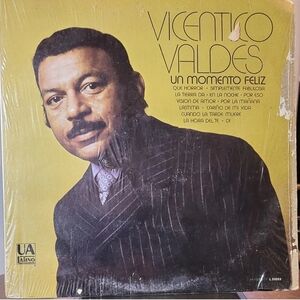 VICENTICO VALDES UN MOMENTO FELIZ / UA LATINO L-31053 VG+. The Media Condition V